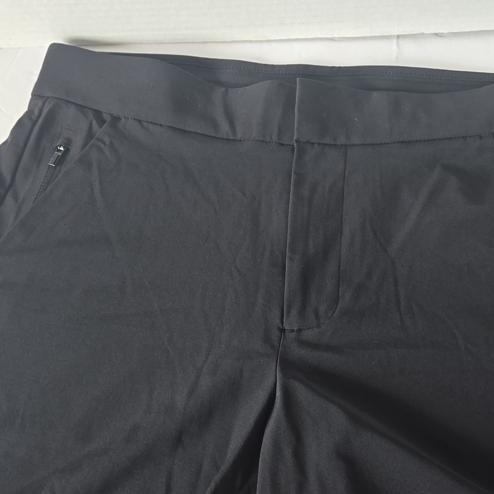Athleta Tribeca 9" Bermuda Shorts Lightweight Black Womens Size 2 5 Pockets - Picture 2 of 10